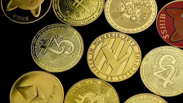 Pensiunan Seniman Rugi Rp32,9M: Situs Kripto Palsu Menjebak