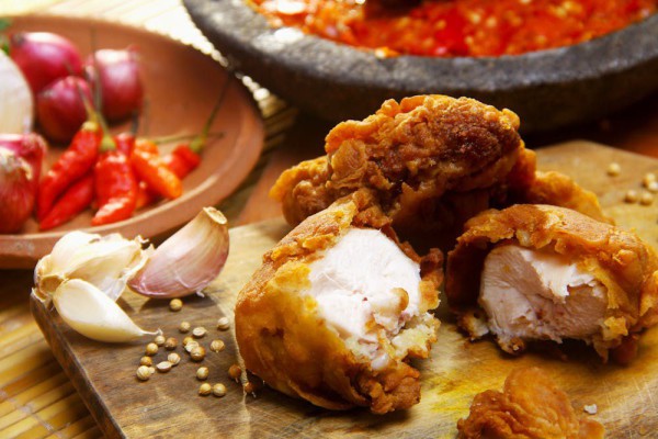 Rahasia Ayam Goreng Terlezat: Hangat Lebih Nikmat!