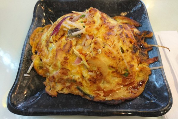 Rahasia Fuyunghai Restoran: Saus Kental Asam Manis Menggoda