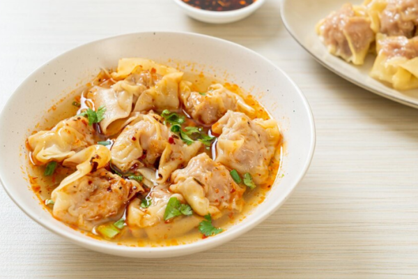 Resep Pangsit Ayam Chili Oil: Pedas, Gurih, Nagih Banget!