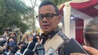 Bima Arya: Ormas Dilarang Pakai Seragam Mirip TNI-Polri! Sanksi Tegas Menanti!