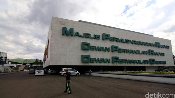 Desakan Pemakzulan Gibran: Purnawirawan TNI Bergerak ke MPR-DPR