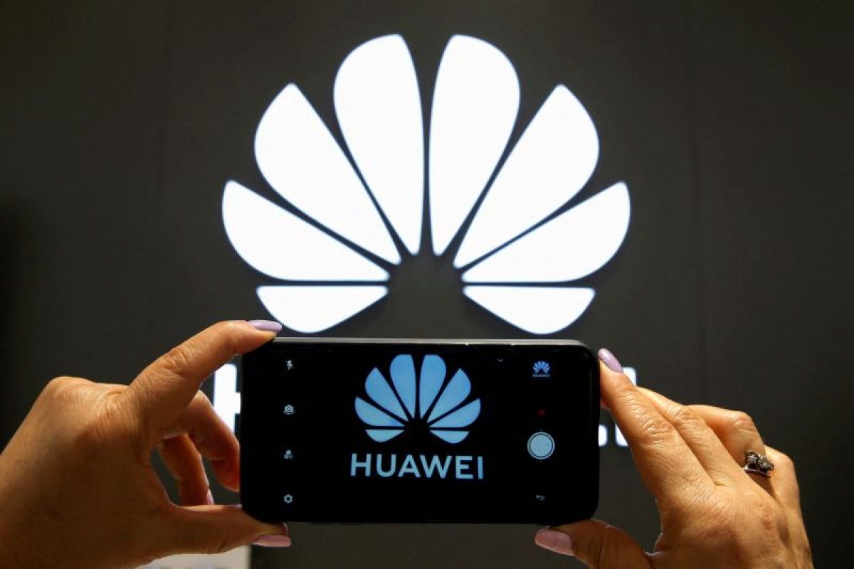 Huawei Tunda Produksi Akselerator AI: Apa Penyebabnya?