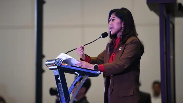 Infrastruktur Digital: Kunci Pemerataan AI di Indonesia? Menkominfo Ungkap Rahasianya