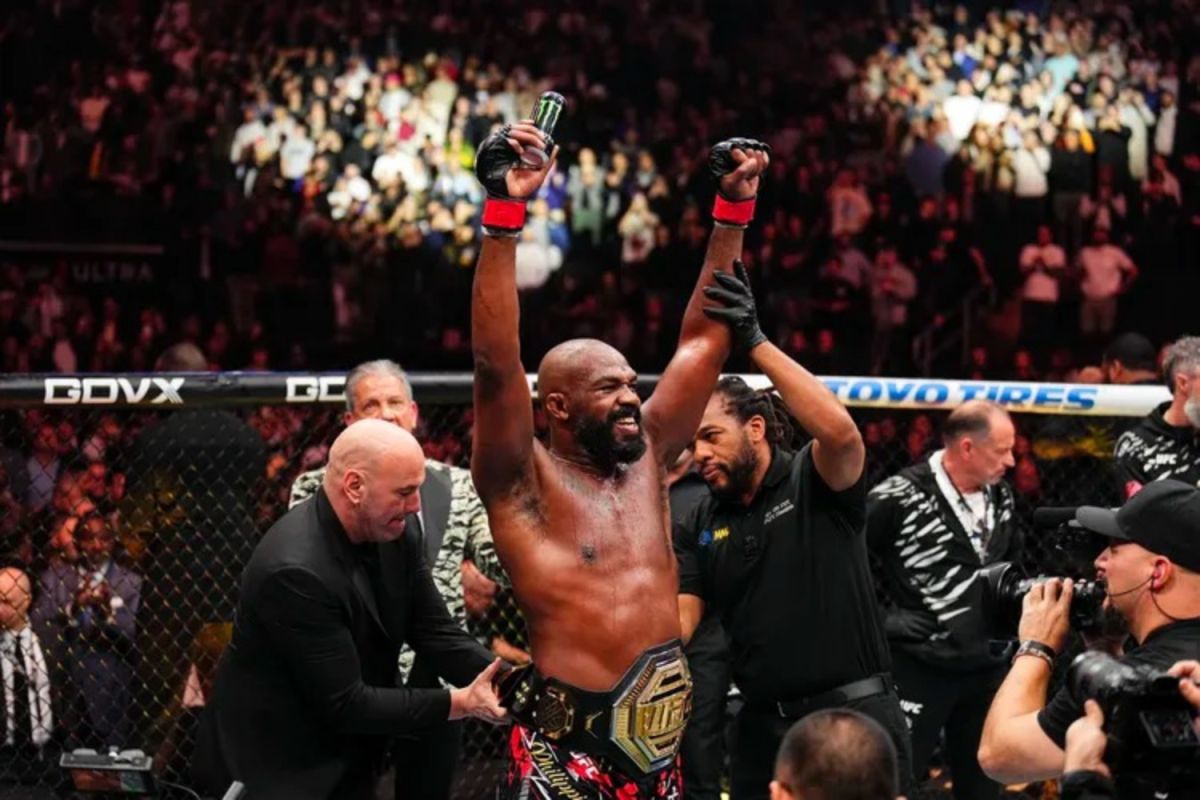 Jon Jones vs Aspinall: CEO UFC Konfirmasi Duel Gelar Berat
