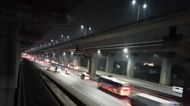 Kabut_Tipis_Bekasi-Depok_BMKG_Ungkap_Misteri_Cuaca_Aneh Kabut Tipis Bekasi-Depok? BMKG Ungkap Misteri Cuaca Aneh