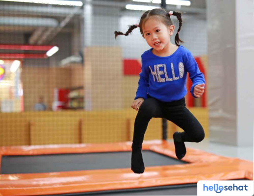 Manfaat Ajaib Trampolin untuk Anak: Aman & Seru!