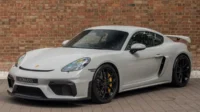 Porsche Cayman GT4 RS vs Toyota Rush: Tabrakan Mencekam di Tol Sidoarjo
