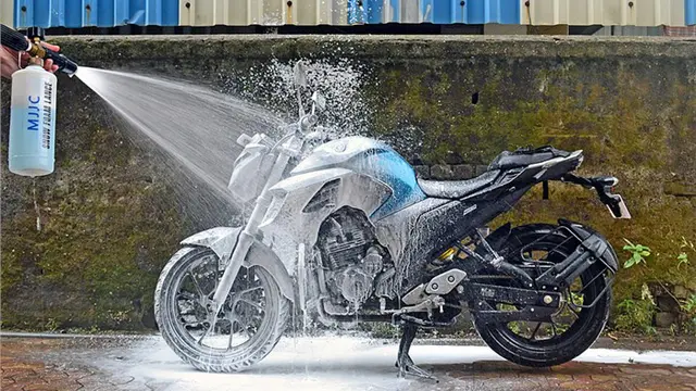 Rahasia Sepeda Motor Mengkilap: Lebih Dari Sekadar Cuci