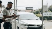 Sewa Mobil Bandung Bulanan: 8 Pilihan Terbaik, Tarif & Syaratnya!