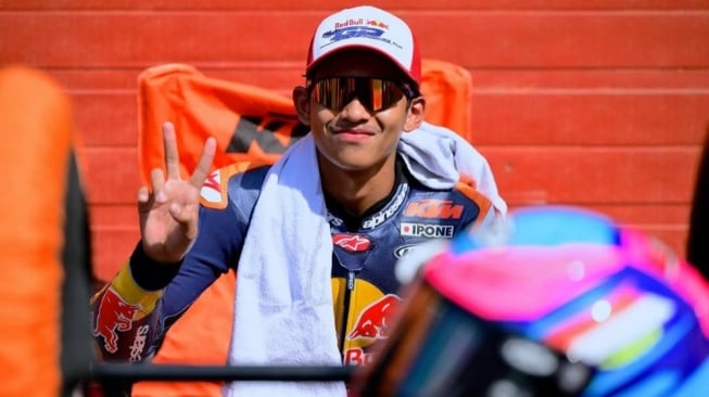 Veda Ega Pratama: Juara Red Bull Rookies Cup 2025, Dapat Rolex?