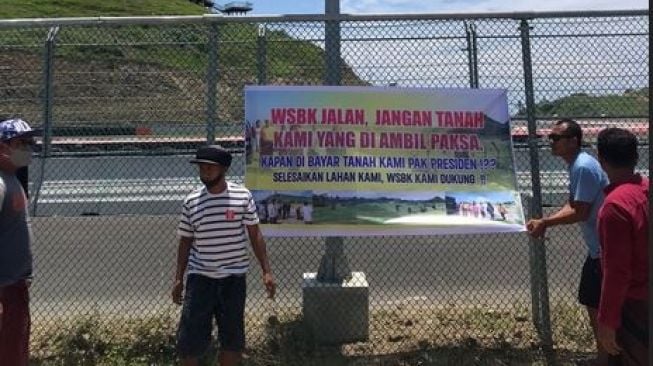 Warga Tolak KEK Mandalika? Presiden Jokowi Diminta Intervensi
