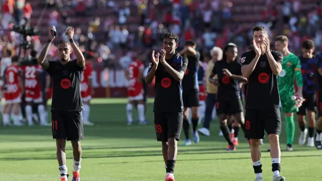 Barcelona Krisis Keuangan: Flick Pertahankan Dua Bintang Ini?